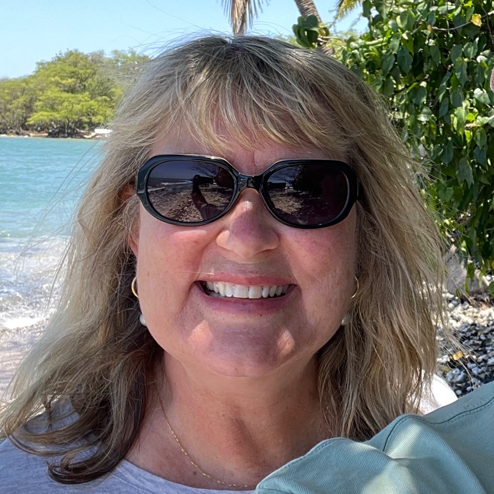 Meet your Posher, Laurie